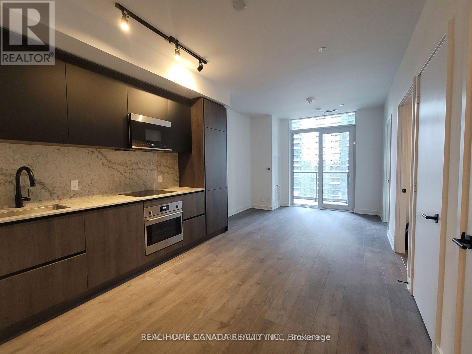 1803 - 108 Peter Street, Toronto (Waterfront Communities), Ontario  M5V 0W2 - Photo 4 - C12693712