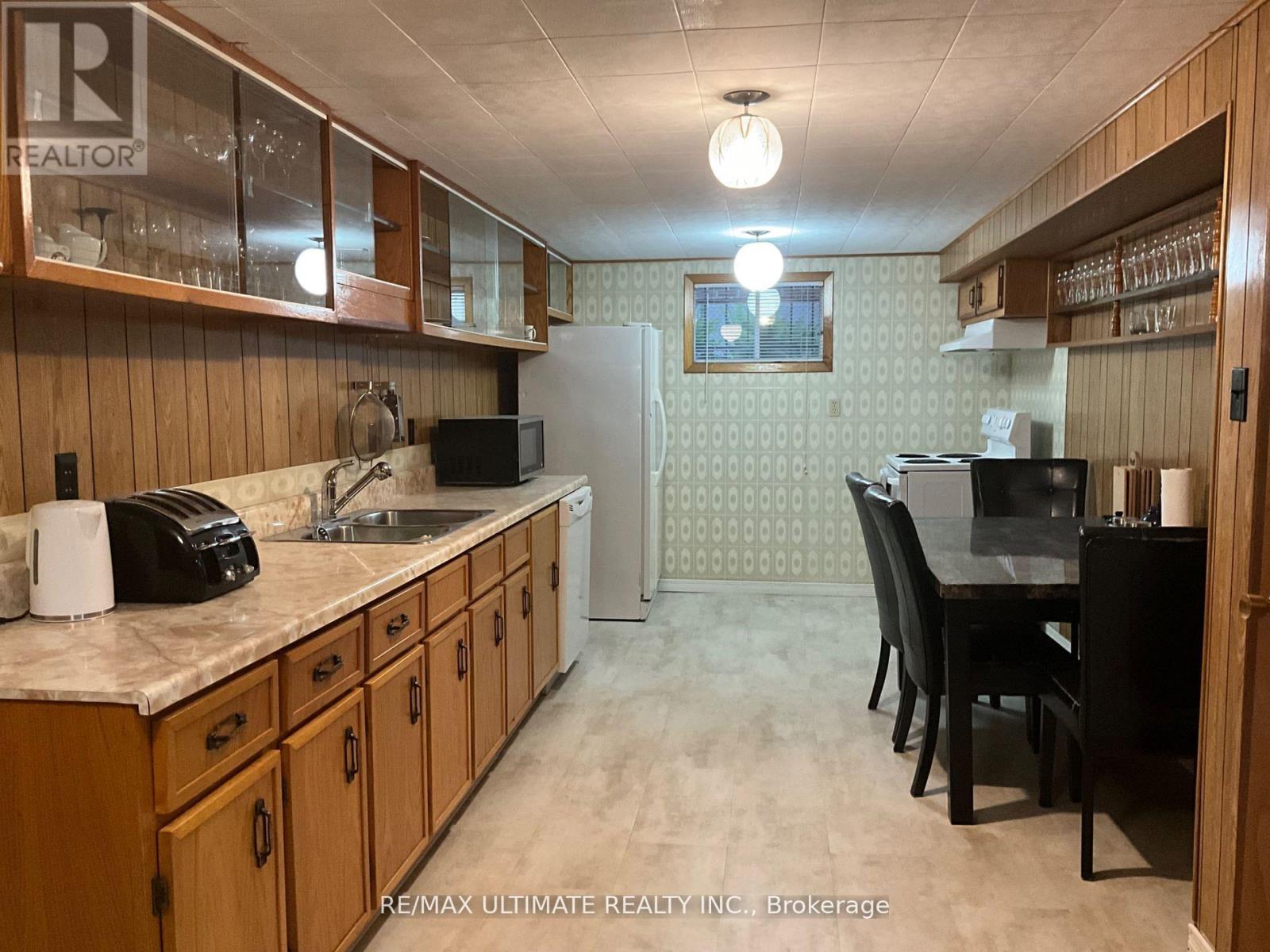 60 Westcroft Drive, Toronto, Ontario  M1E 3A3 - Photo 4 - E12693672