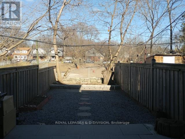 1 - 179 Coxwell Avenue, Toronto (Woodbine Corridor), Ontario  M4L 3B4 - Photo 1 - E12693708