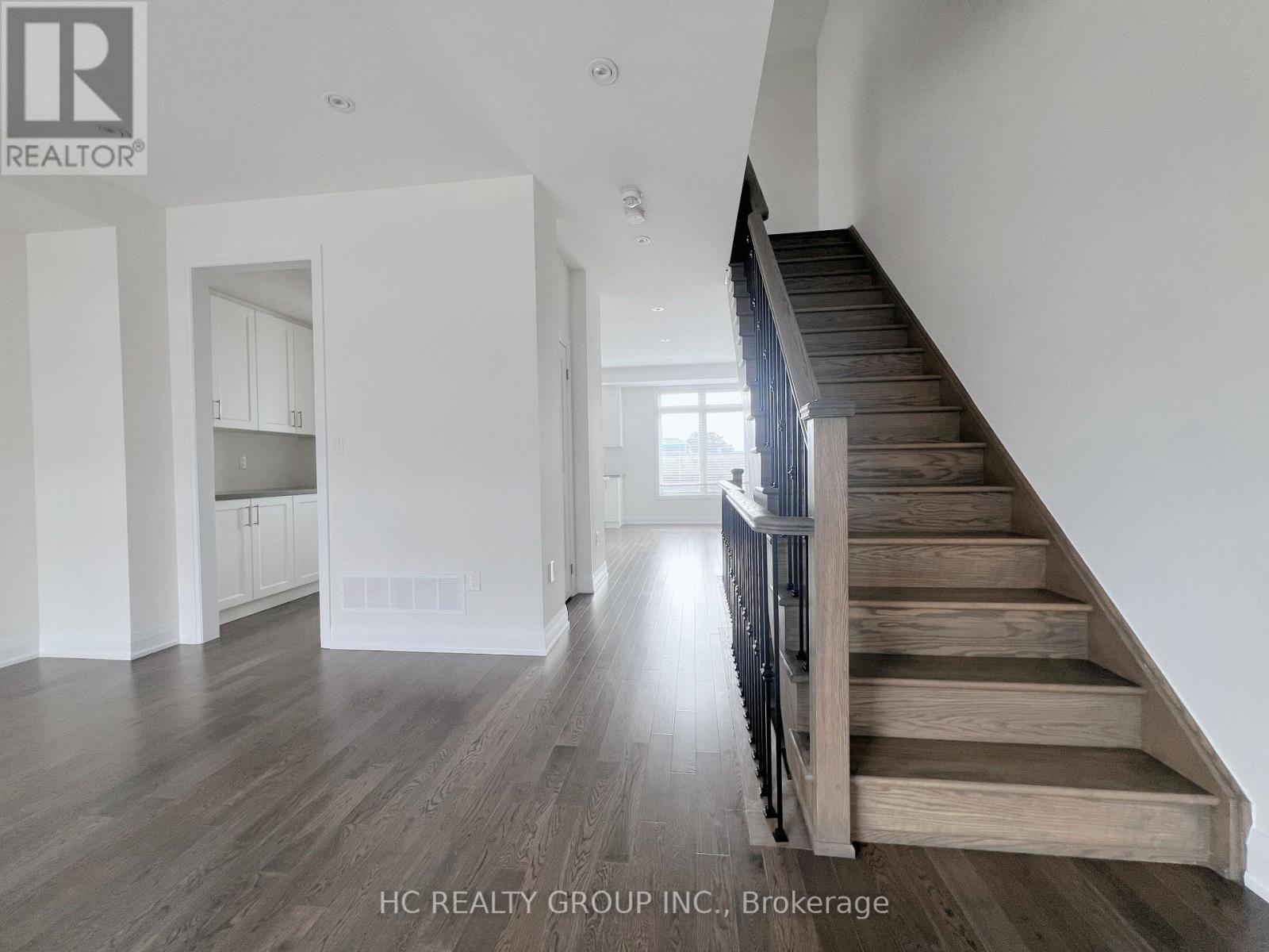 142 Moneypenny Place, Vaughan (Beverley Glen), Ontario  L4J 0L1 - Photo 10 - N12693684