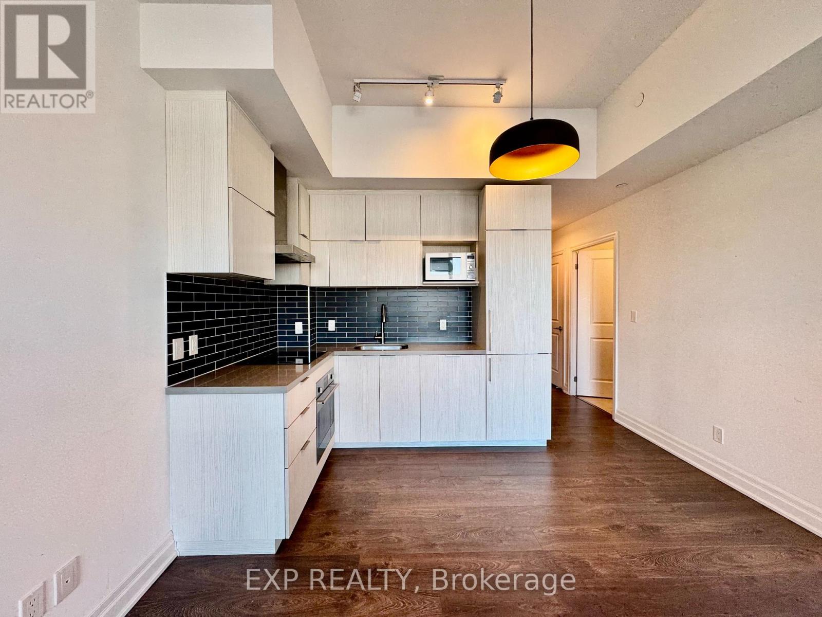 420 - 10 Rouge Valley Drive W, Markham, Ontario  L6G 0G9 - Photo 6 - N12693686