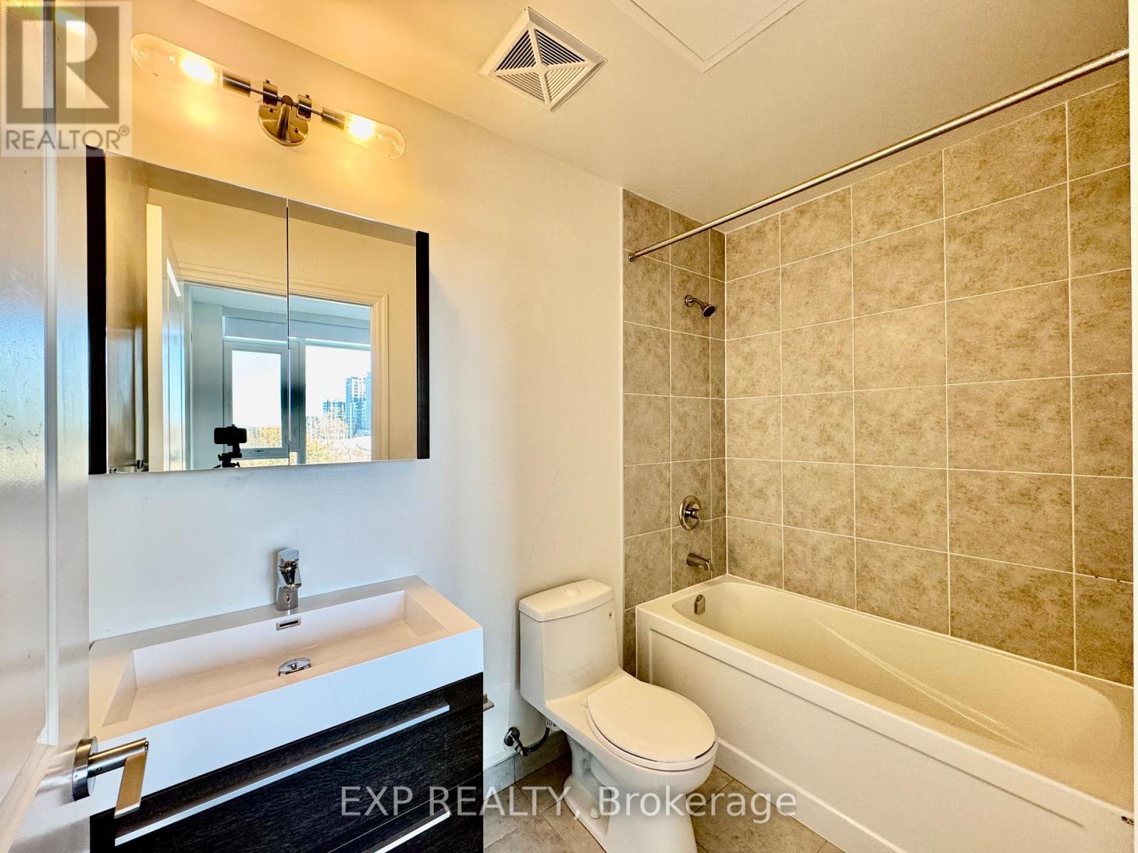 420 - 10 Rouge Valley Drive W, Markham, Ontario  L6G 0G9 - Photo 8 - N12693686