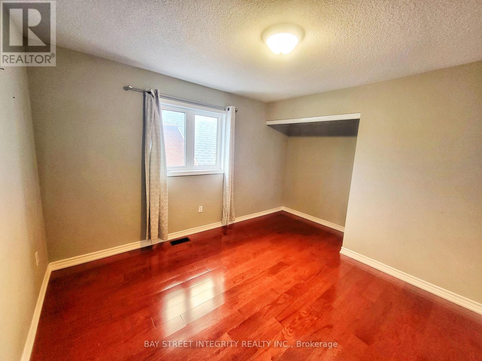 249 Marble Place, Newmarket (Woodland Hill), Ontario  L3X 2Y3 - Photo 15 - N12693704