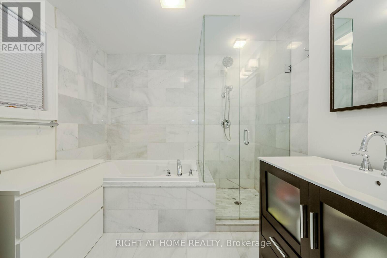 Ph16 - 20 Glebe Road W, Toronto, Ontario  M5P 1C9 - Photo 32 - C12693646