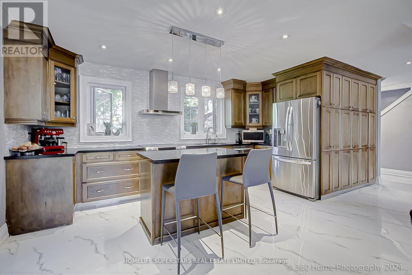 47 Harlow Crescent, Toronto, Ontario  M9V 2Y7 - Photo 7 - W12693666