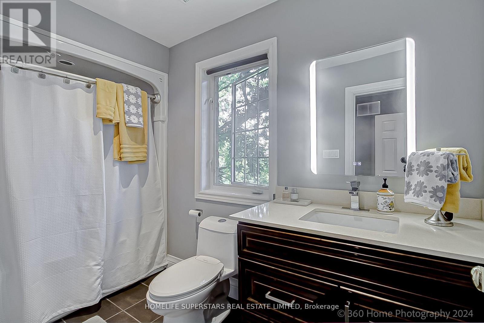 47 Harlow Crescent, Toronto, Ontario  M9V 2Y7 - Photo 8 - W12693666