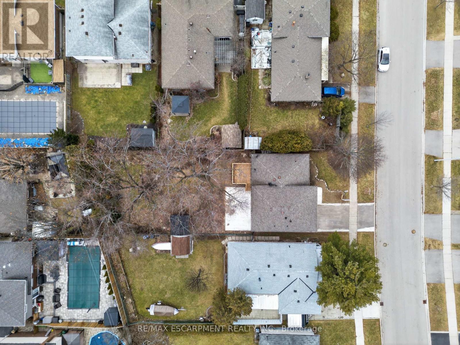 5375 Riverside Drive, Burlington, Ontario  L7L 3X9 - Photo 40 - W12693682