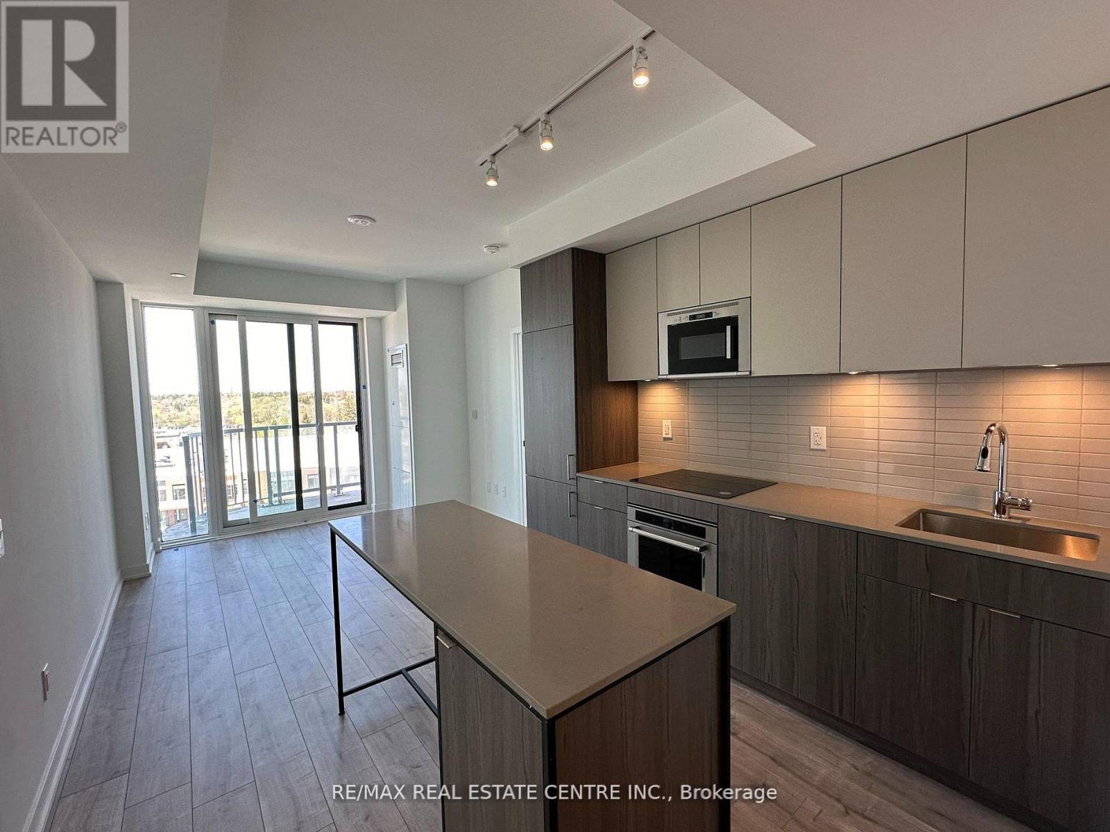 1002 - 220 Missinnihe Way, Mississauga (Port Credit), Ontario  L5H 0A9 - Photo 5 - W12693690