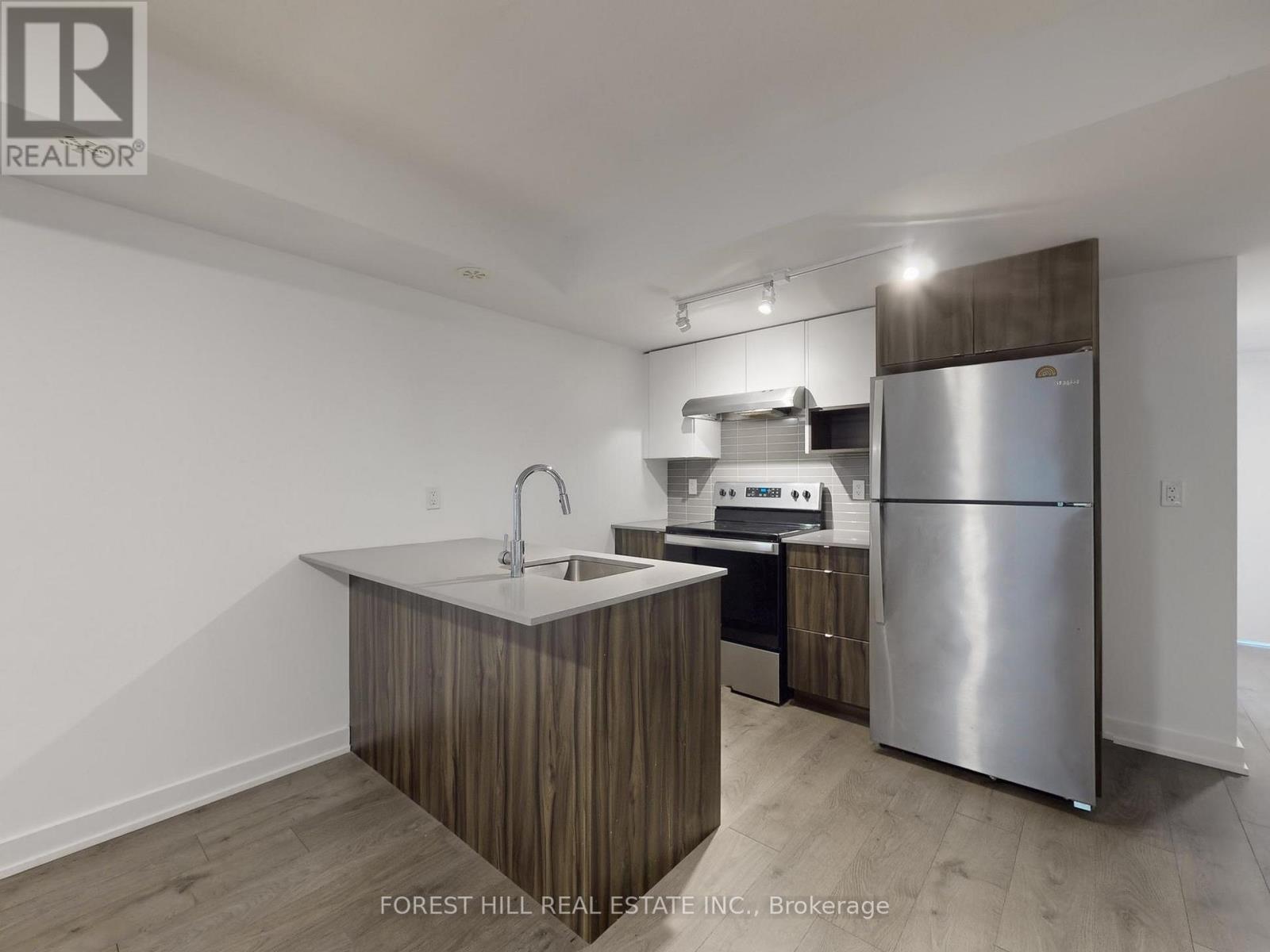 110 - 1135 Cooke Boulevard, Burlington, Ontario  L7T 4A8 - Photo 13 - W12693692