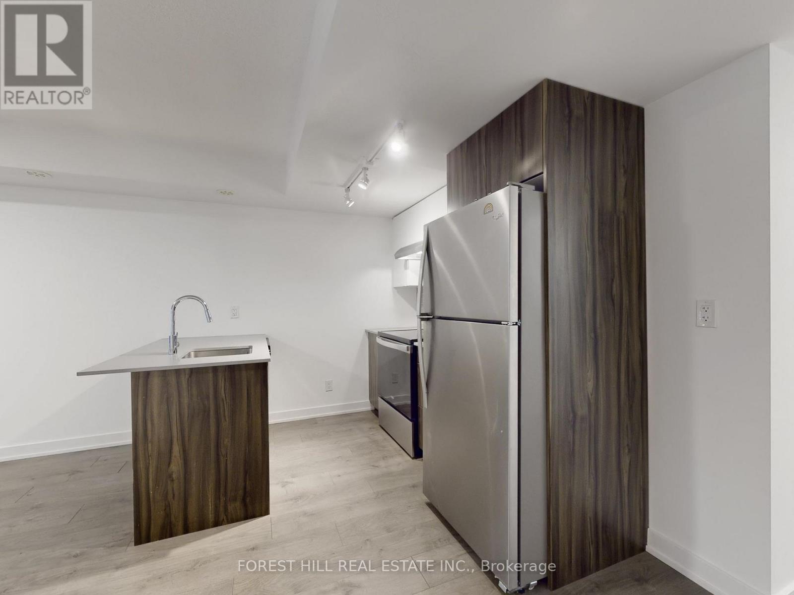 110 - 1135 Cooke Boulevard, Burlington, Ontario  L7T 4A8 - Photo 14 - W12693692