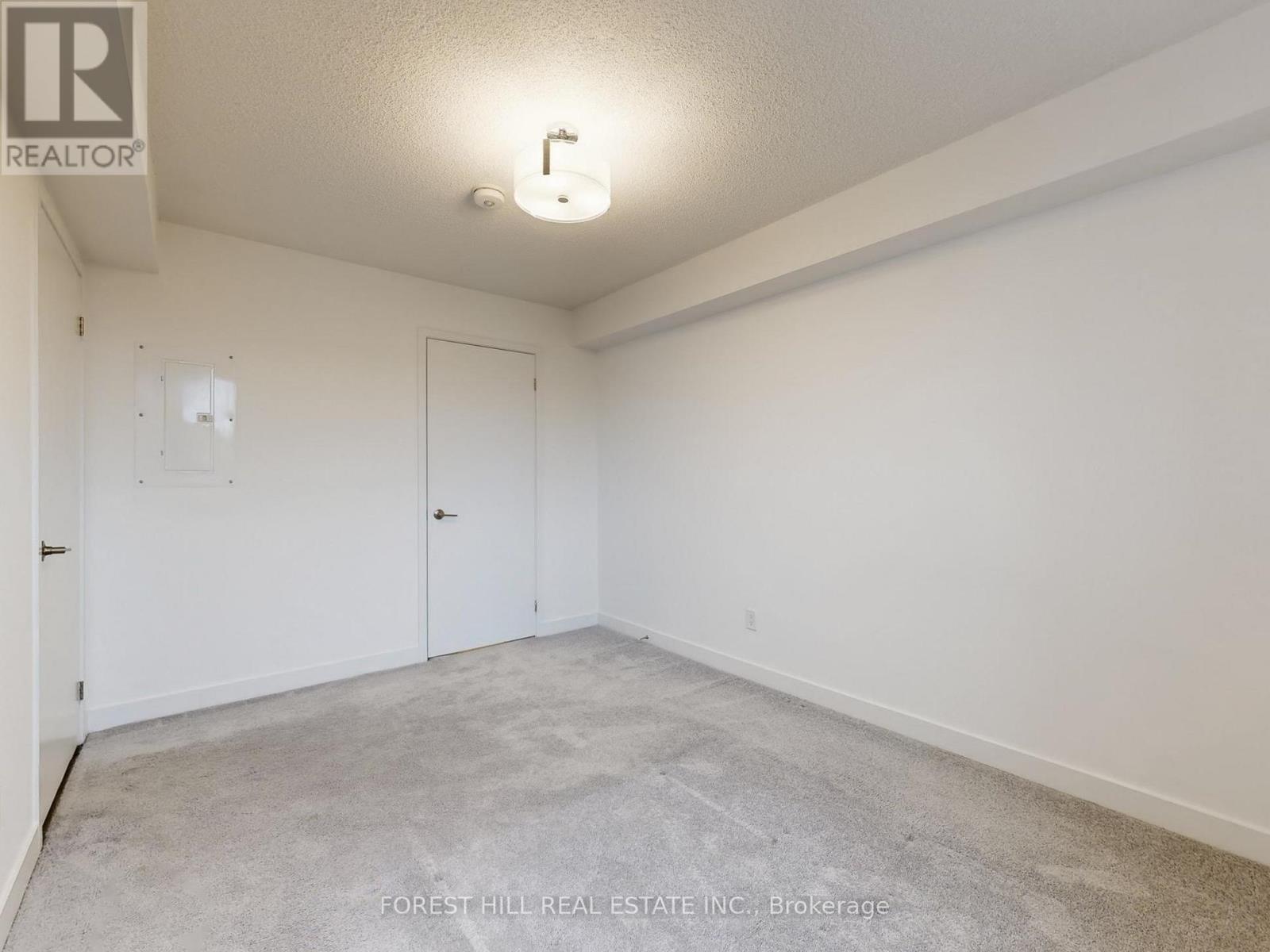 110 - 1135 Cooke Boulevard, Burlington, Ontario  L7T 4A8 - Photo 22 - W12693692