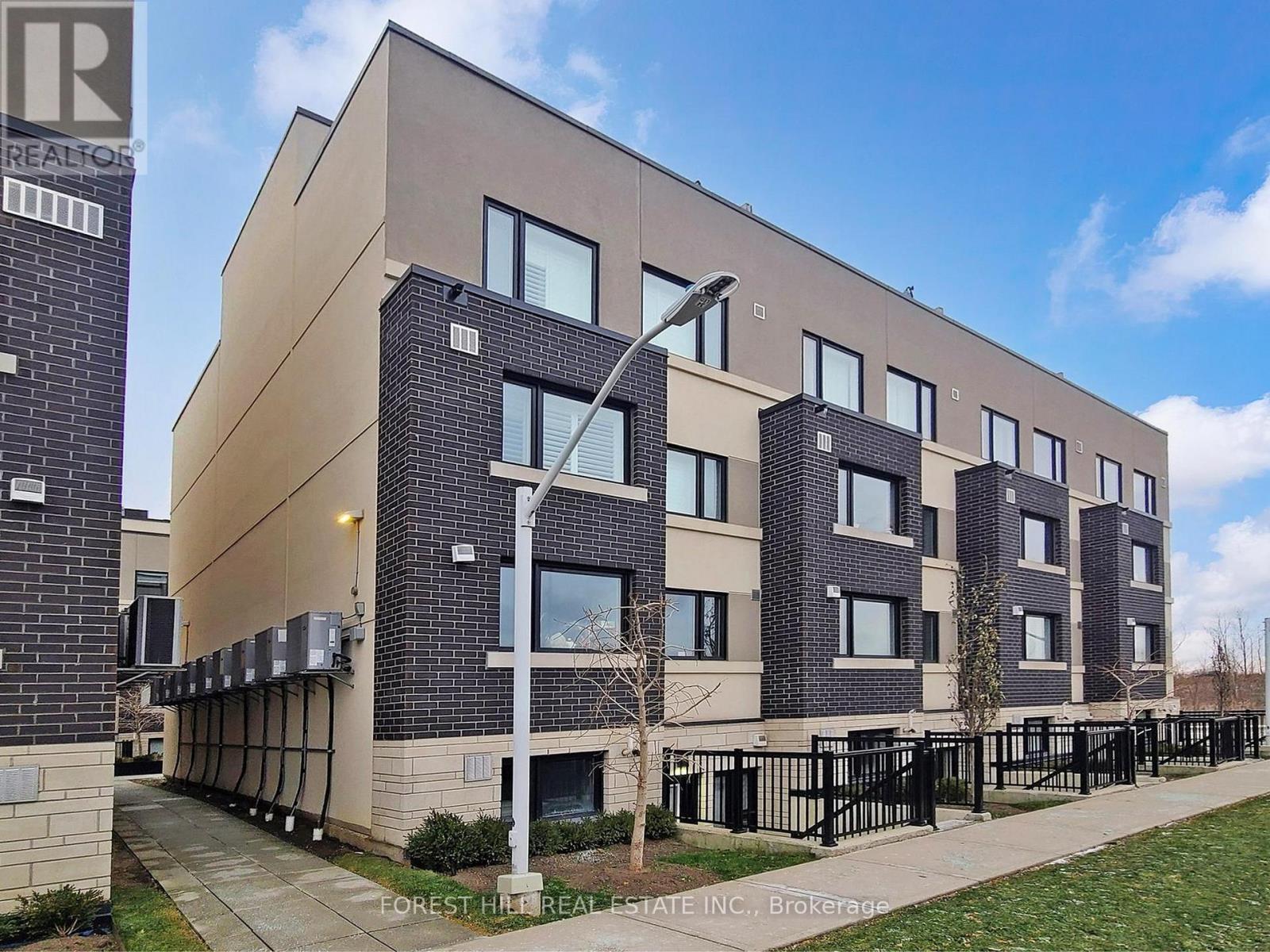 110 - 1135 Cooke Boulevard, Burlington, Ontario  L7T 4A8 - Photo 44 - W12693692