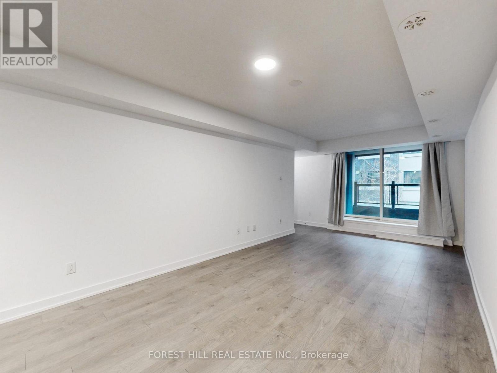 110 - 1135 Cooke Boulevard, Burlington, Ontario  L7T 4A8 - Photo 6 - W12693692