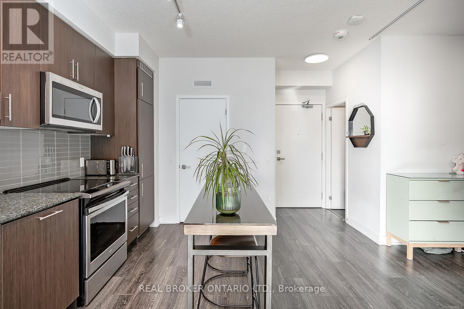 1808 - 4085 Parkside Village Drive, Mississauga, Ontario  L5B 0K9 - Photo 14 - W12693706