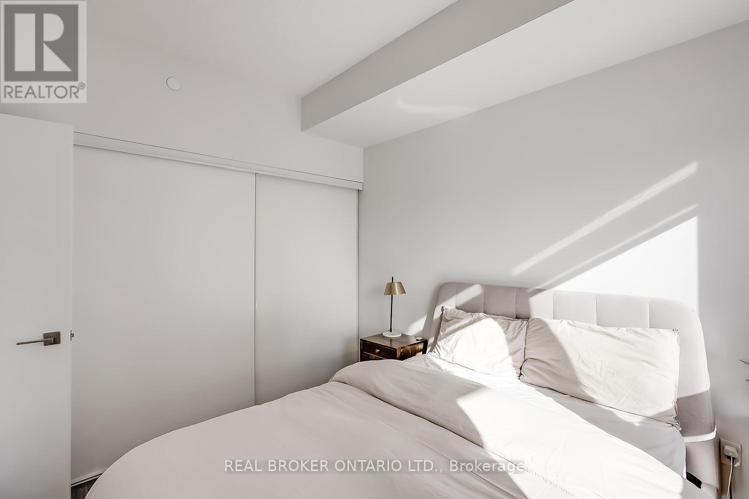 1808 - 4085 Parkside Village Drive, Mississauga, Ontario  L5B 0K9 - Photo 20 - W12693706