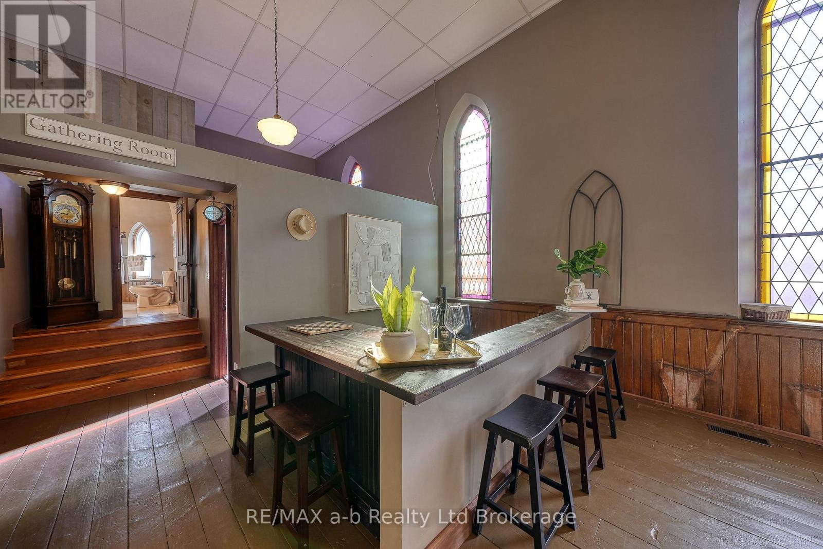 5924 Putnam Road, Thames Centre, Ontario  N0L 2J0 - Photo 11 - X12473804