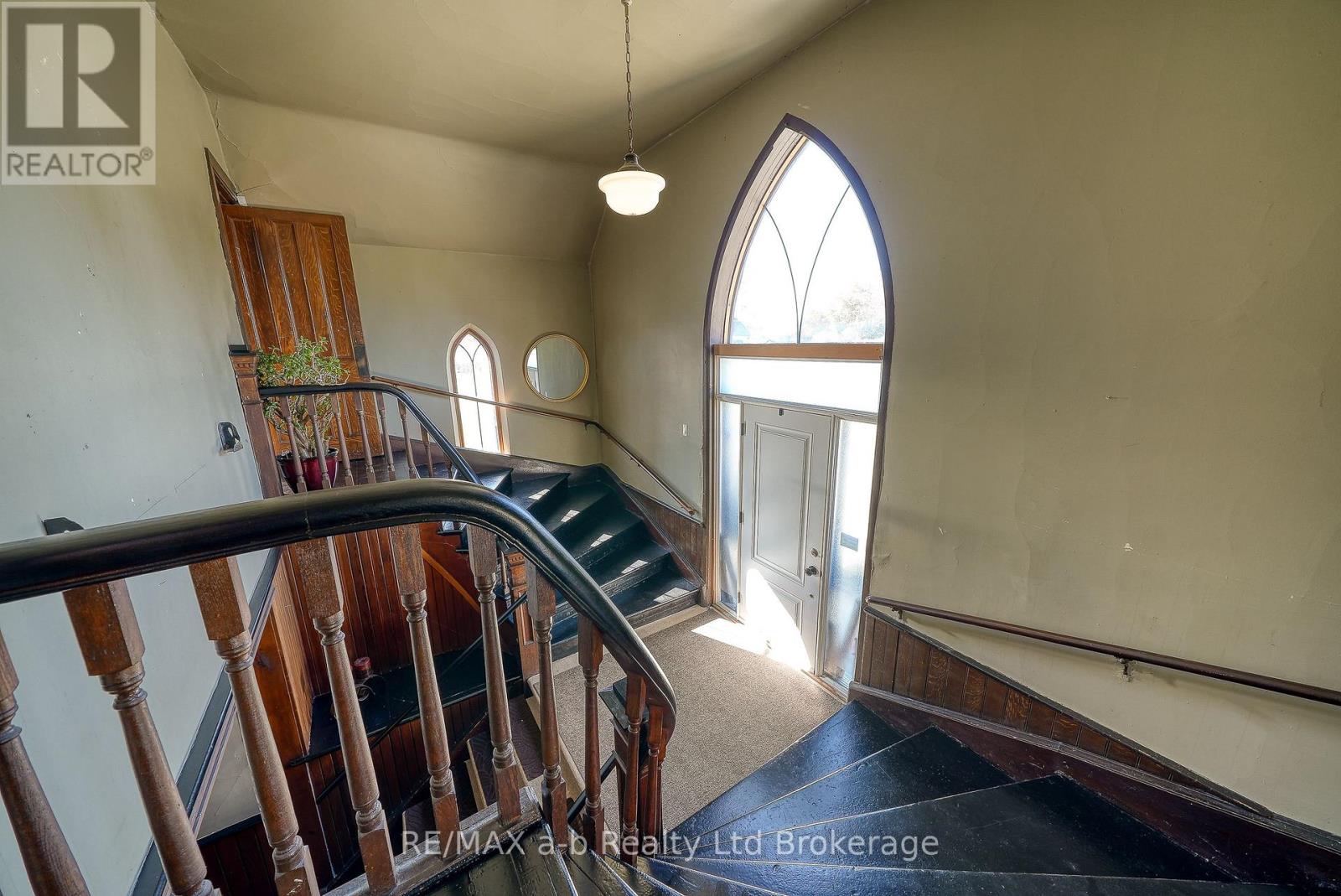 5924 Putnam Road, Thames Centre, Ontario  N0L 2J0 - Photo 5 - X12473804