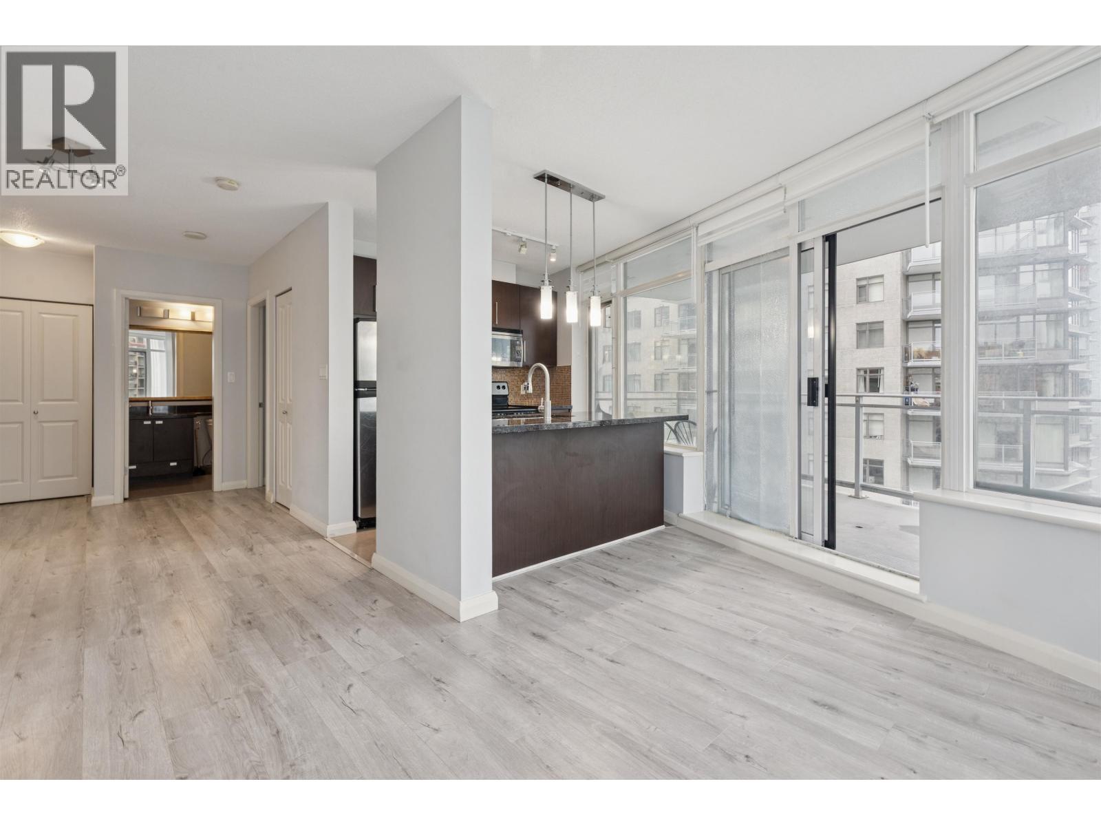 1708 888 Carnarvon Street, New Westminster, British Columbia  V3M 0C6 - Photo 2 - R3079170