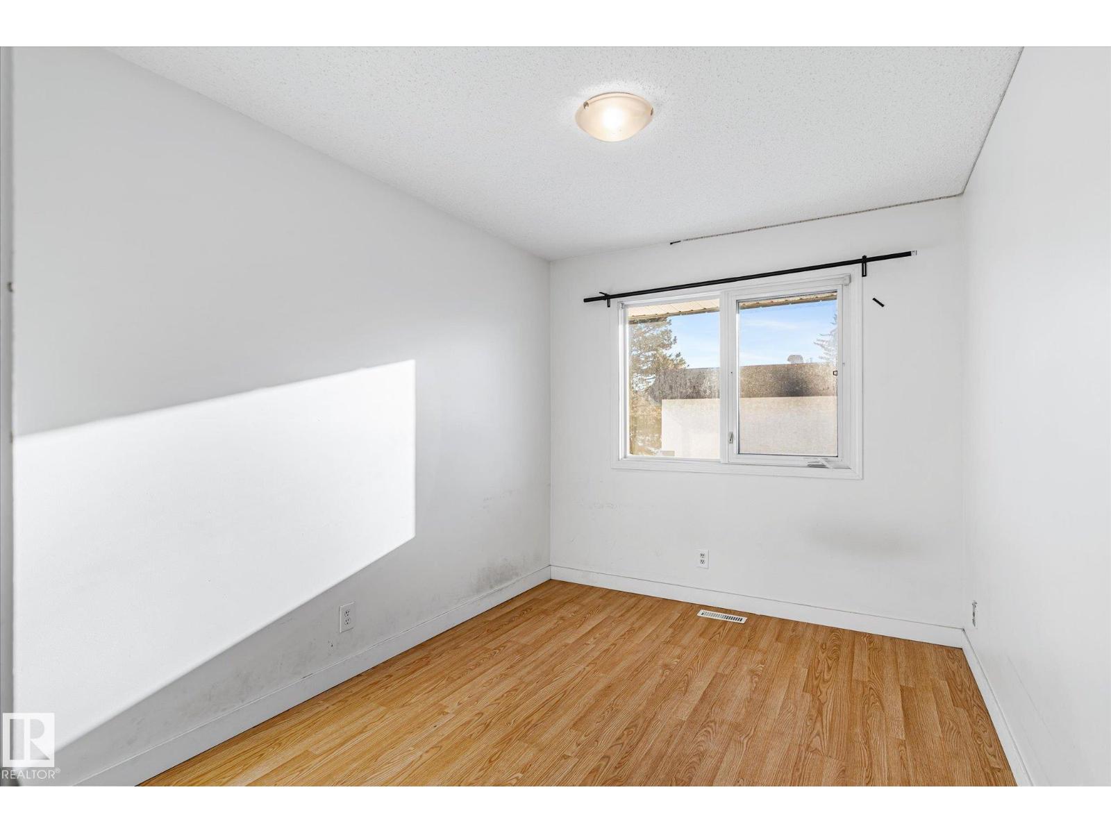 11443 22 Av Nw, Edmonton, Alberta  T6J 4V8 - Photo 19 - E4469937