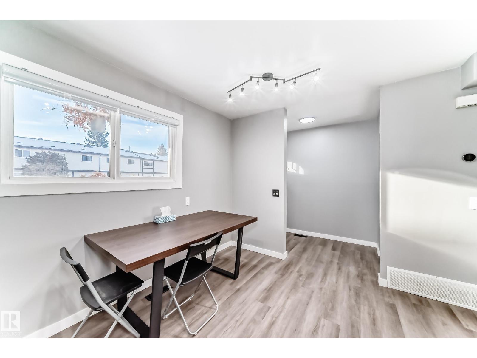 1272 Lakewood Rd W Nw, Edmonton, Alberta T6K 3P2 - Photo 6 - E4469940