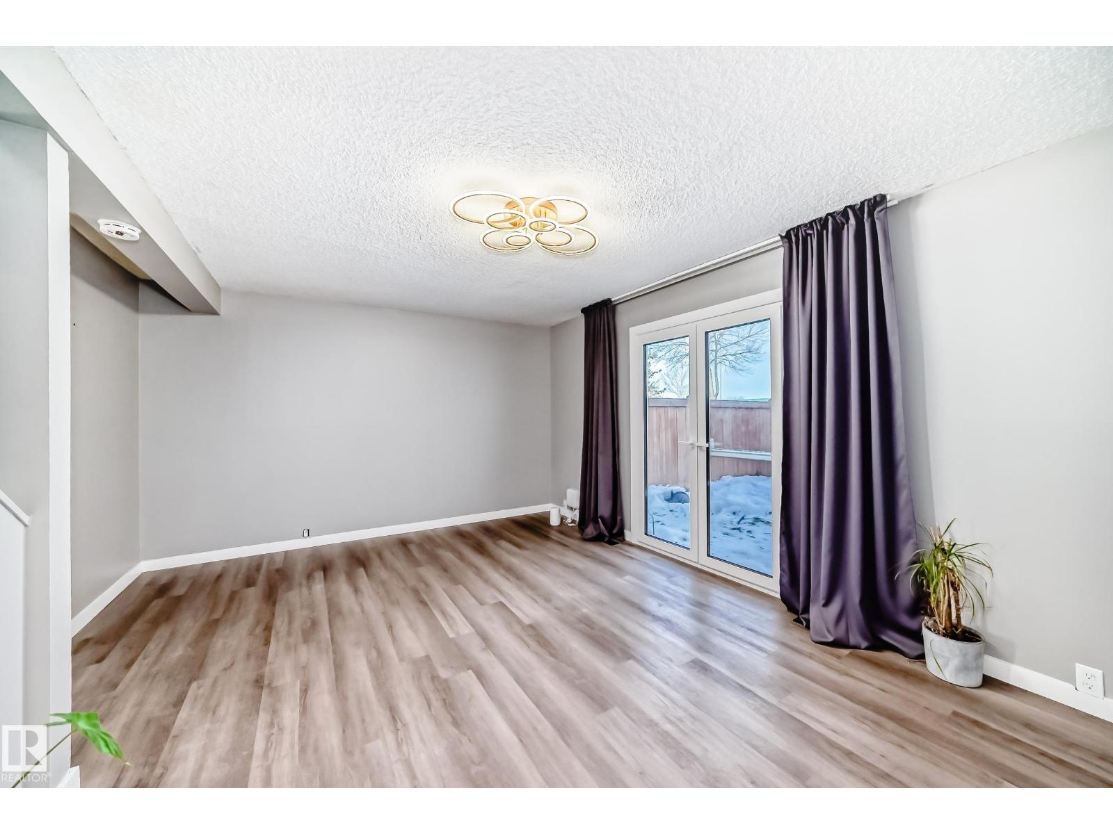 1272 Lakewood Rd W Nw, Edmonton, Alberta T6K 3P2 - Photo 9 - E4469940