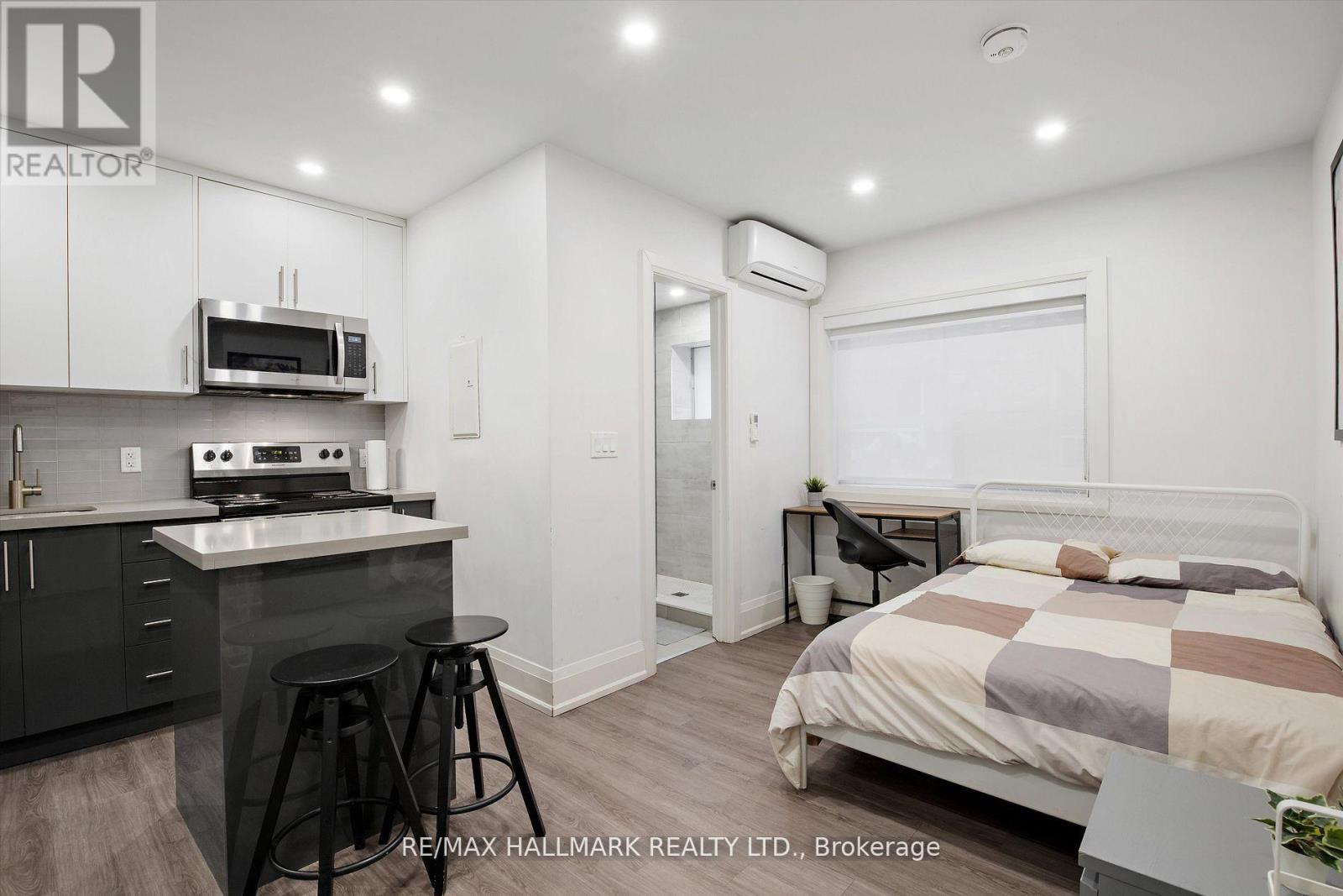 8 - 595 St Clair Avenue W, Toronto (Wychwood), Ontario  M6C 1A3 - Photo 13 - C12693772