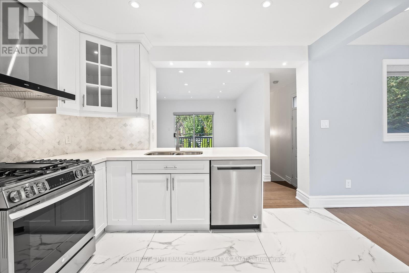 108 Lynedock Crescent, Toronto, Ontario  M3A 2B1 - Photo 11 - C12693776