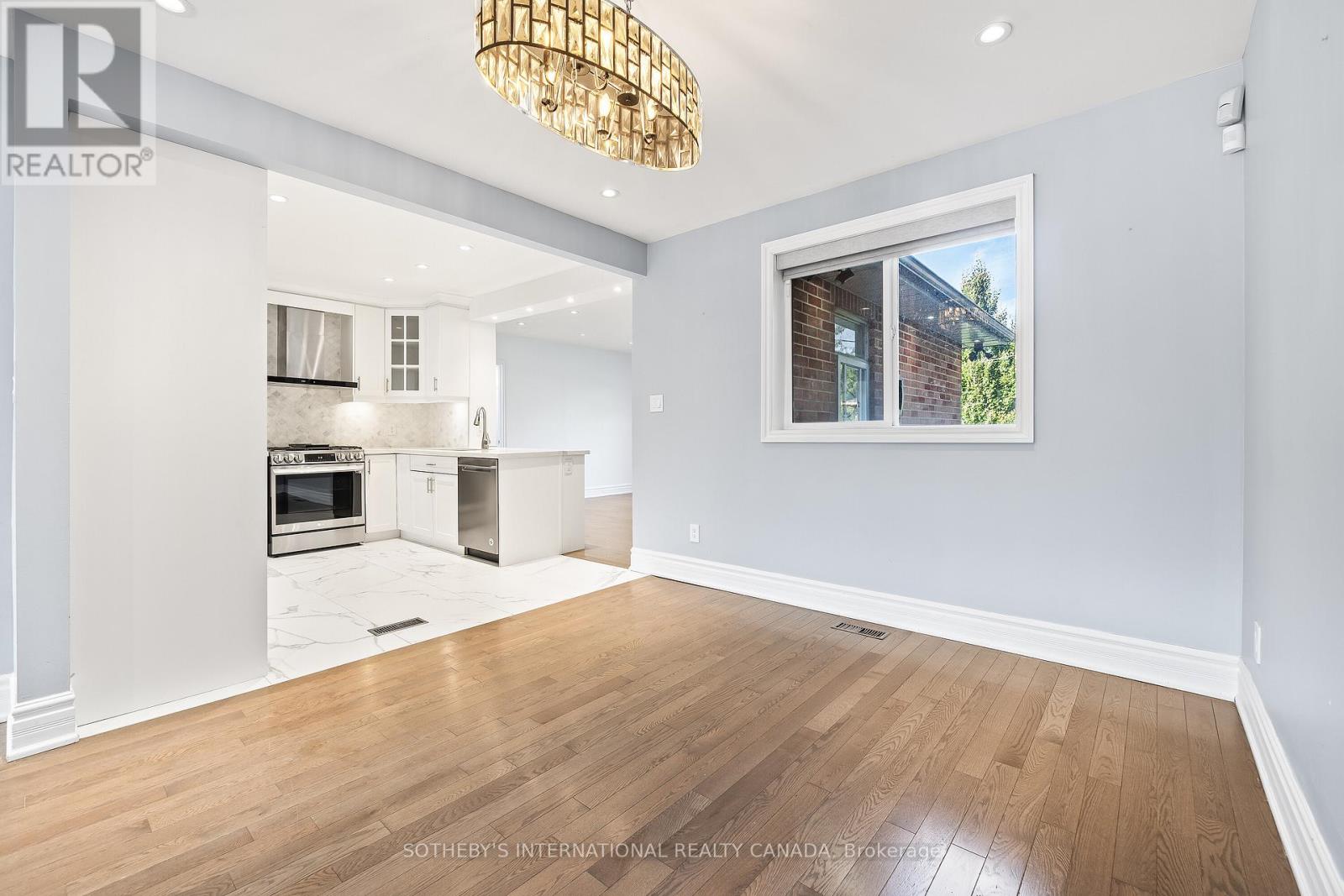 108 Lynedock Crescent, Toronto, Ontario  M3A 2B1 - Photo 8 - C12693776