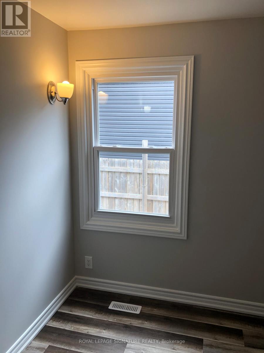 22 George Street, Ajax (Central), Ontario  L1S 1S5 - Photo 9 - E12693752