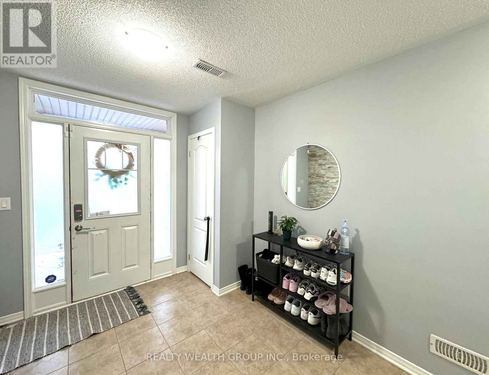 26 Larson Peak Road, Caledon, Ontario  L7C 3P5 - Photo 9 - W12693734