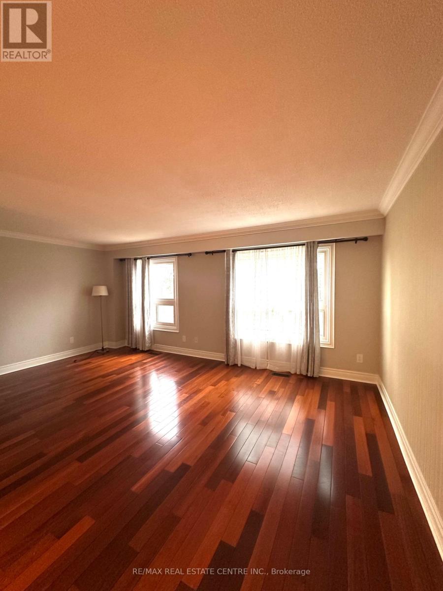 40 - 60 Hanson Road, Mississauga, Ontario  L5B 2P6 - Photo 12 - W12693738