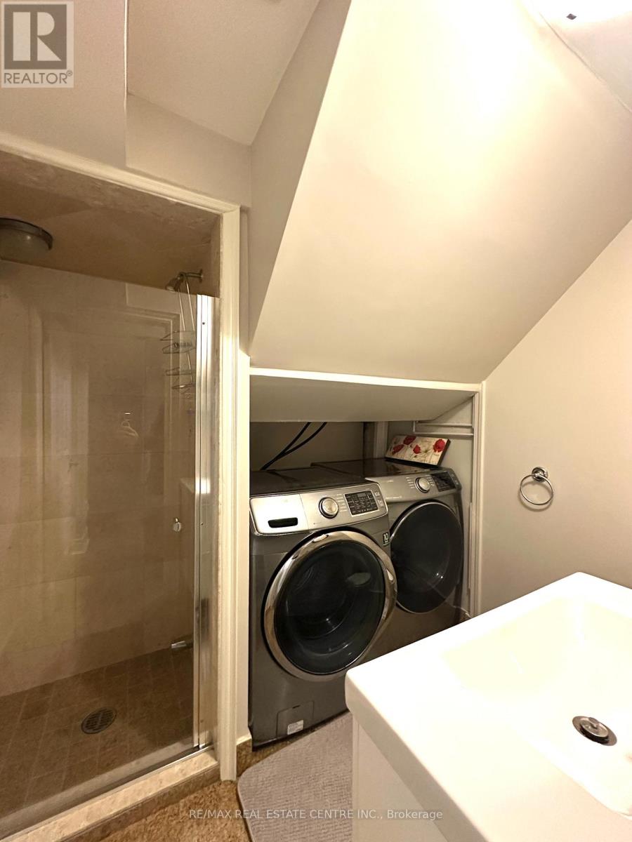 40 - 60 Hanson Road, Mississauga, Ontario  L5B 2P6 - Photo 20 - W12693738