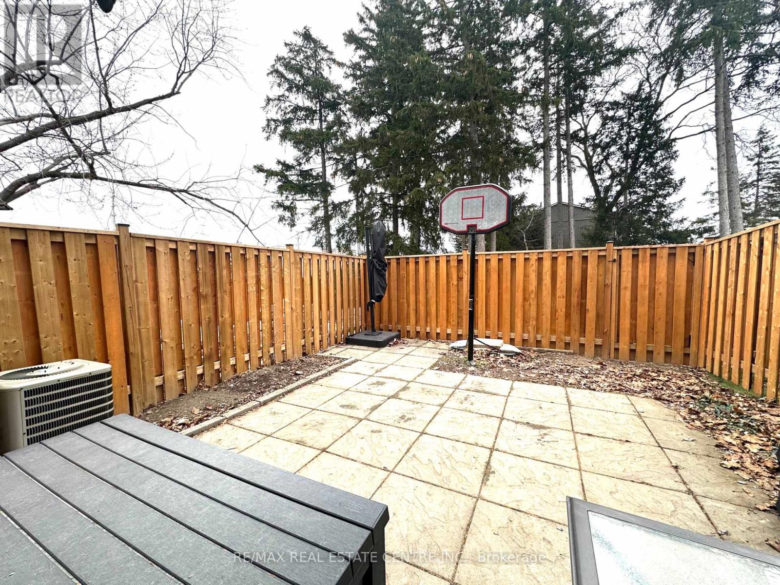 40 - 60 Hanson Road, Mississauga, Ontario  L5B 2P6 - Photo 23 - W12693738