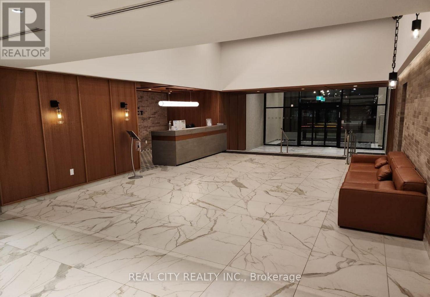 107 - 2300 St Clair Avenue W, Toronto, Ontario  M6N 0B3 - Photo 2 - W12693764