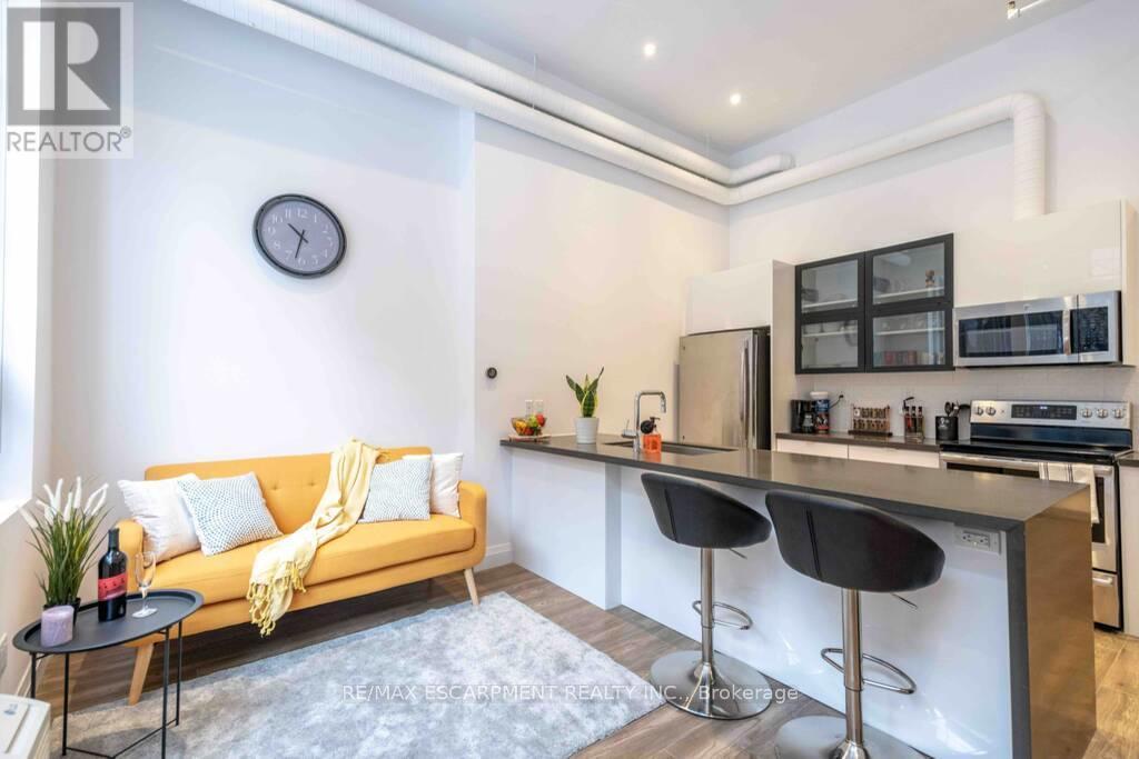 328 - 220 DUNDURN STREET S, Hamilton, Ontario