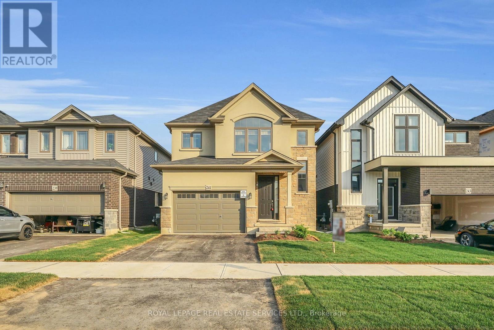 241 Longboat Run, Brantford, Ontario  N3T 5L5 - Photo 3 - X12693756