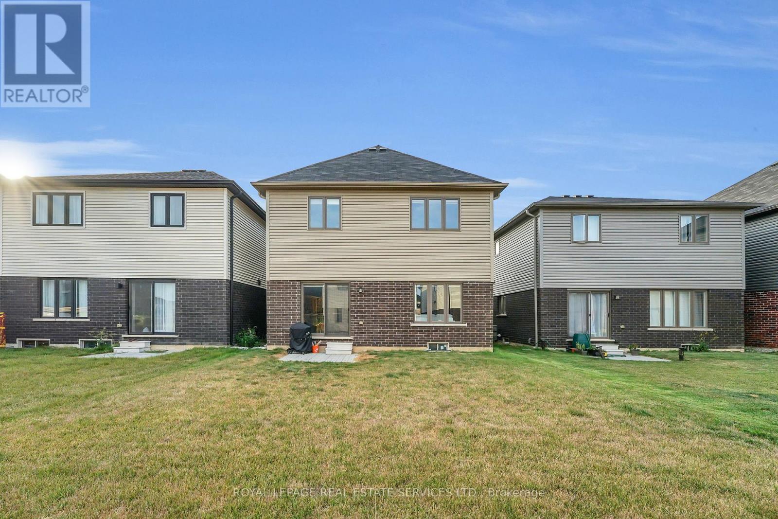 241 Longboat Run, Brantford, Ontario  N3T 5L5 - Photo 41 - X12693756