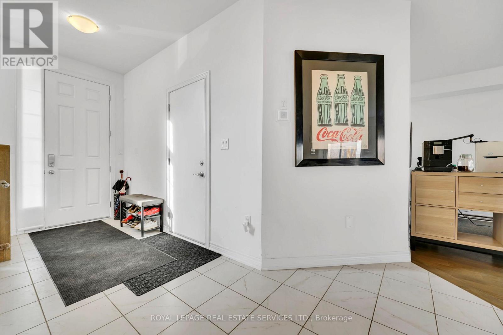 241 Longboat Run, Brantford, Ontario  N3T 5L5 - Photo 7 - X12693756