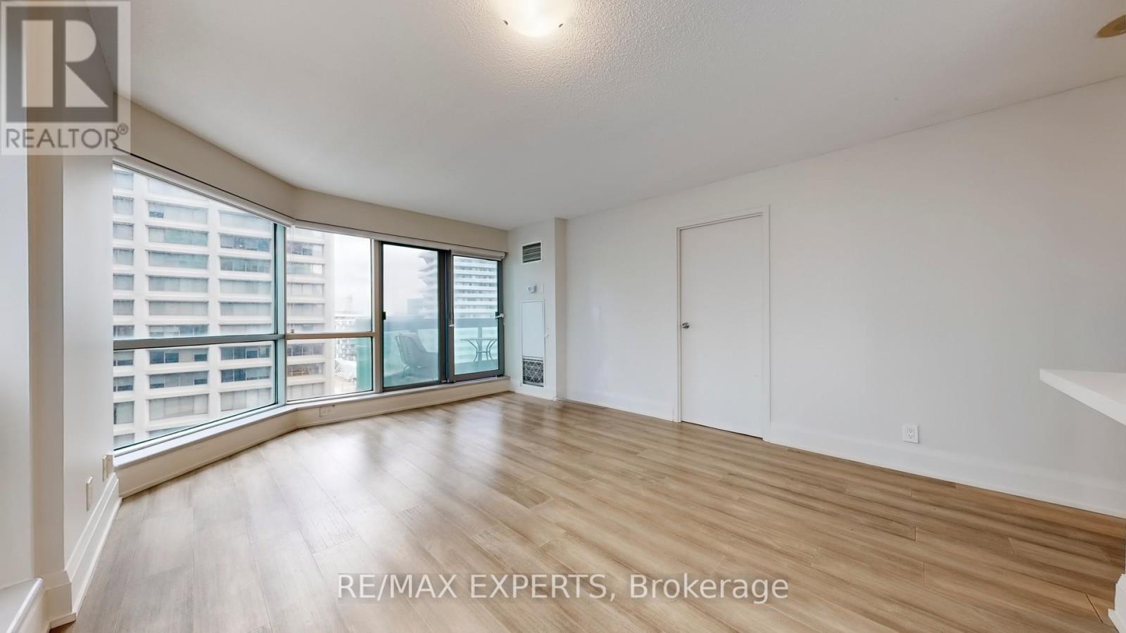 1203 - 10 Queens Quay W, Toronto, Ontario  M5J 1R4 - Photo 12 - C12687182