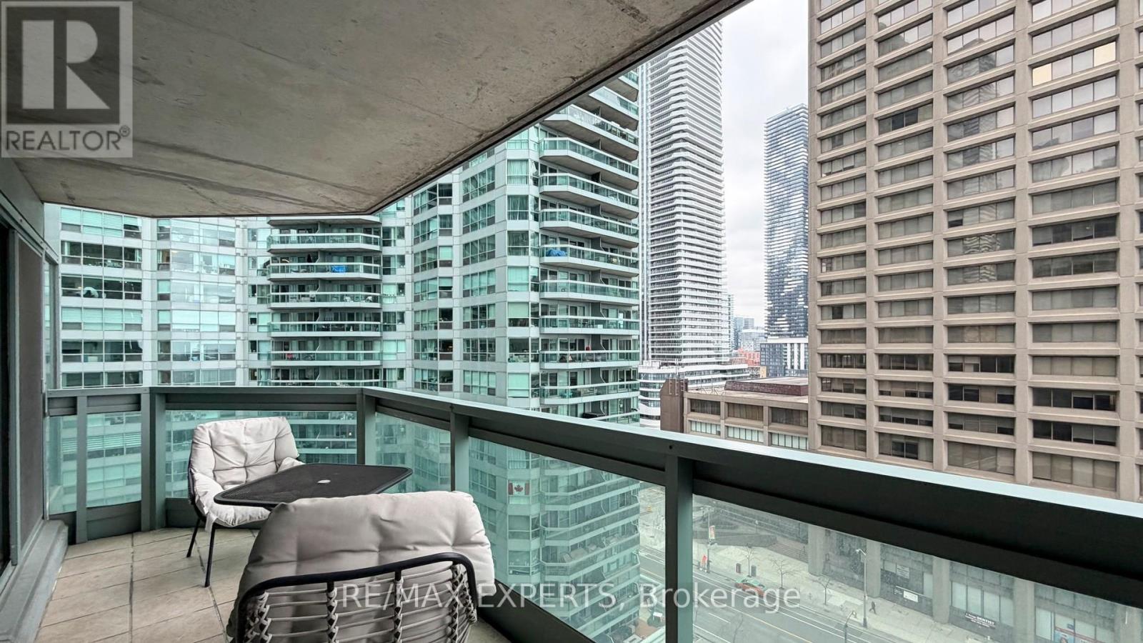 1203 - 10 Queens Quay W, Toronto, Ontario  M5J 1R4 - Photo 32 - C12687182