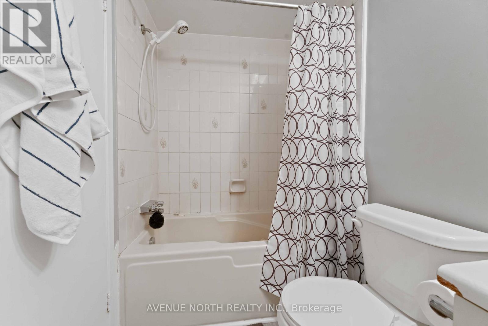 6467 Natalie Way, Ottawa, Ontario  K1C 4Y3 - Photo 25 - X12693792