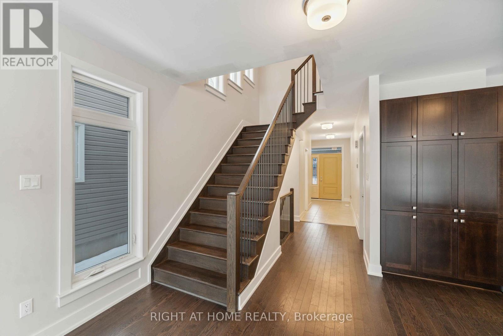 632 Moonflower Crescent W, Ottawa, Ontario  K1T 0X8 - Photo 12 - X12693848