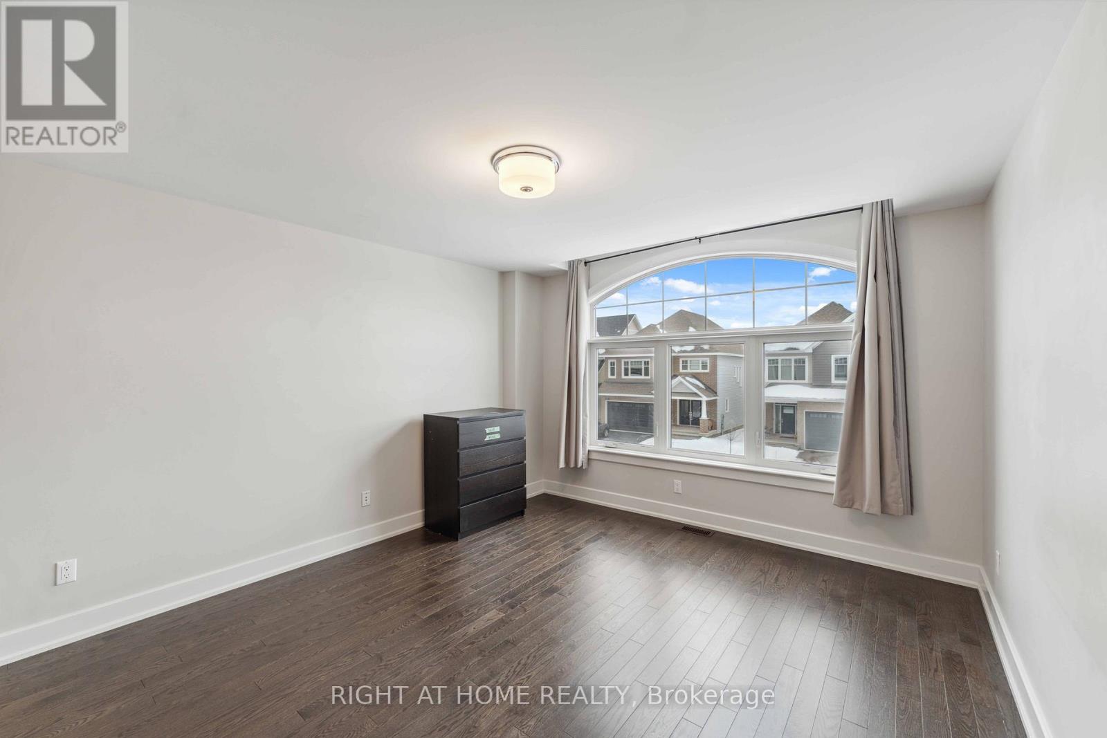 632 Moonflower Crescent W, Ottawa, Ontario  K1T 0X8 - Photo 19 - X12693848