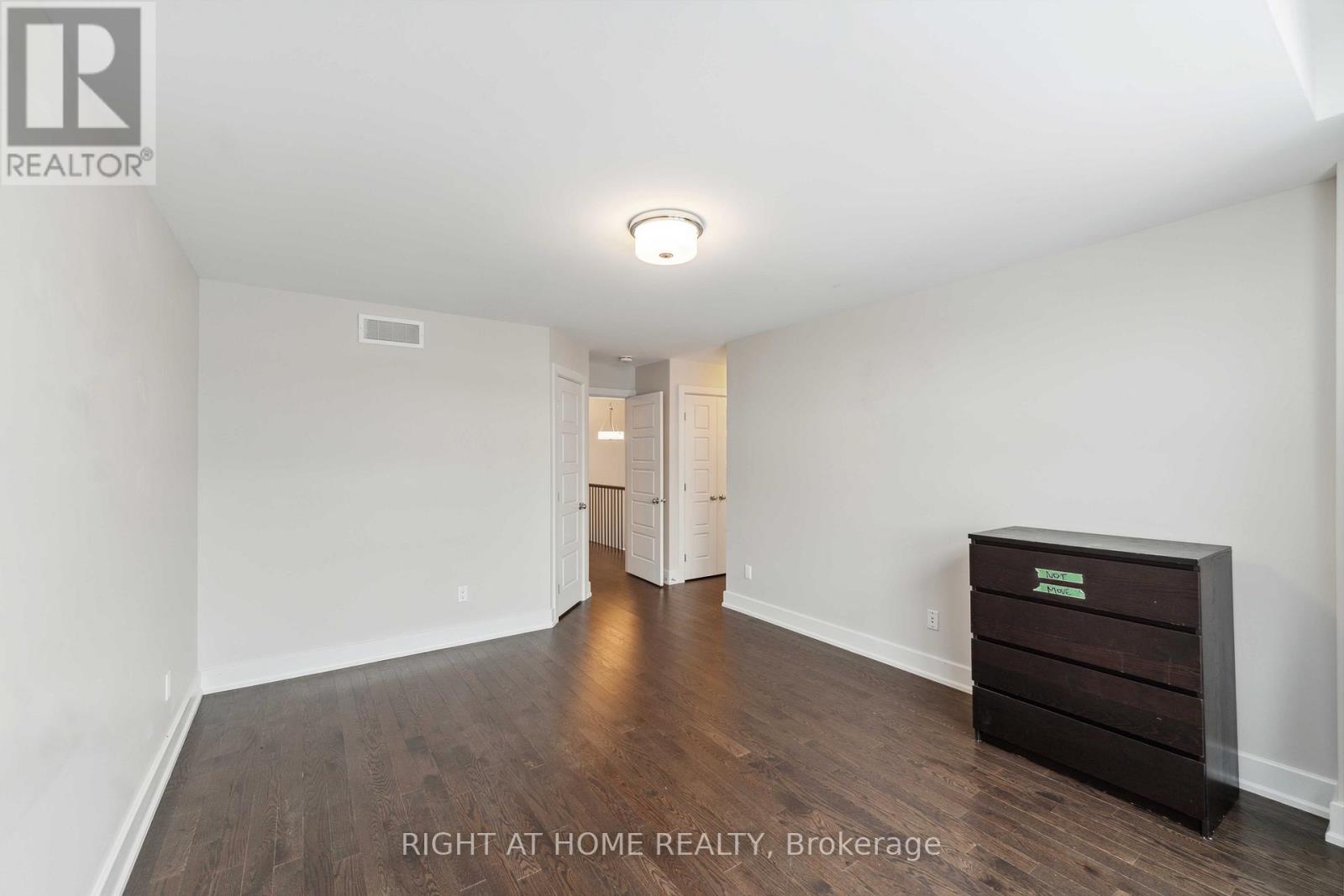 632 Moonflower Crescent W, Ottawa, Ontario  K1T 0X8 - Photo 20 - X12693848