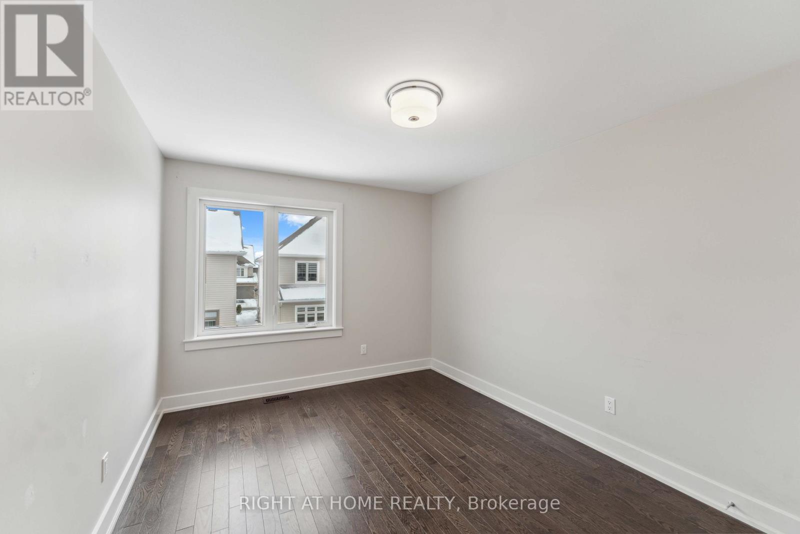 632 Moonflower Crescent W, Ottawa, Ontario  K1T 0X8 - Photo 31 - X12693848