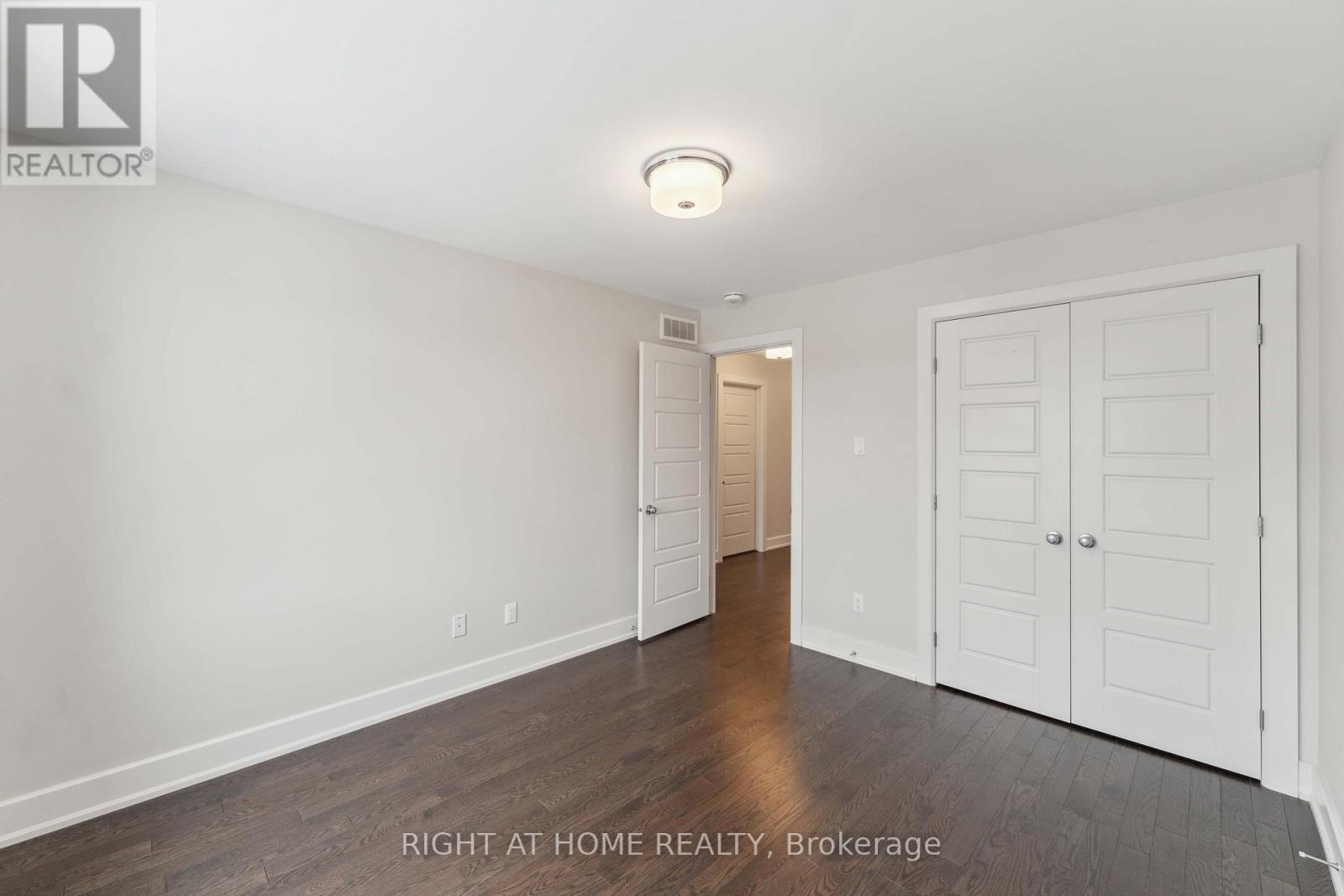 632 Moonflower Crescent W, Ottawa, Ontario  K1T 0X8 - Photo 32 - X12693848