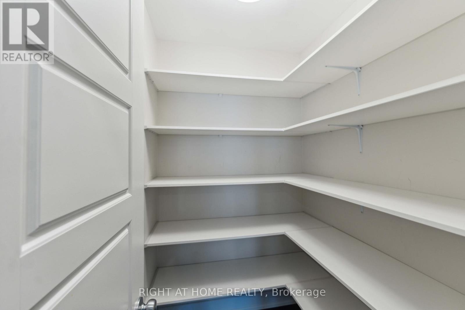 632 Moonflower Crescent W, Ottawa, Ontario  K1T 0X8 - Photo 8 - X12693848