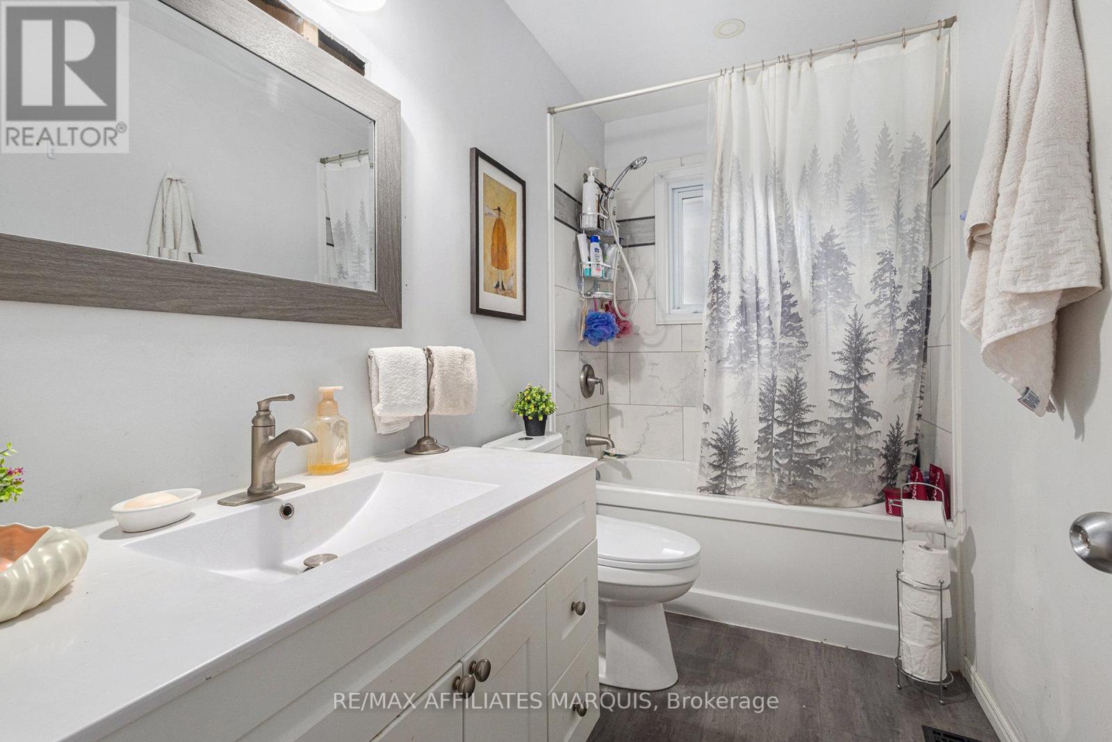 7349 Roger Stevens Drive, Montague, Ontario  K7A 4S6 - Photo 10 - X12452711