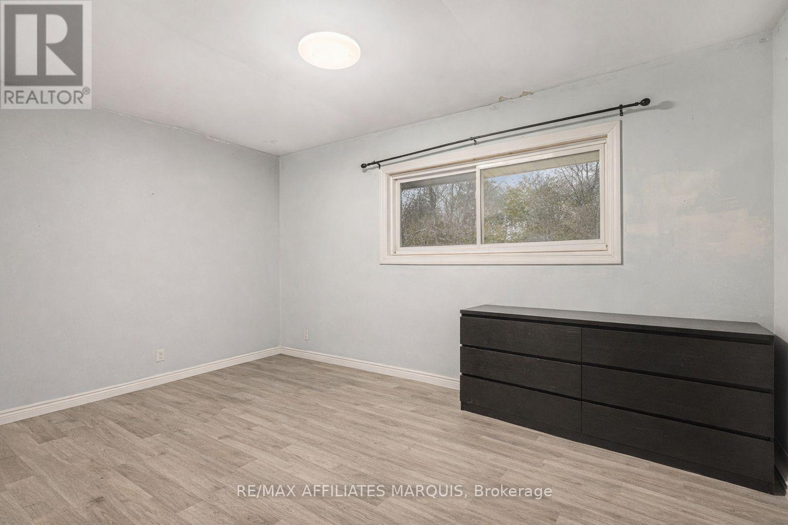 7349 Roger Stevens Drive, Montague, Ontario  K7A 4S6 - Photo 12 - X12452711