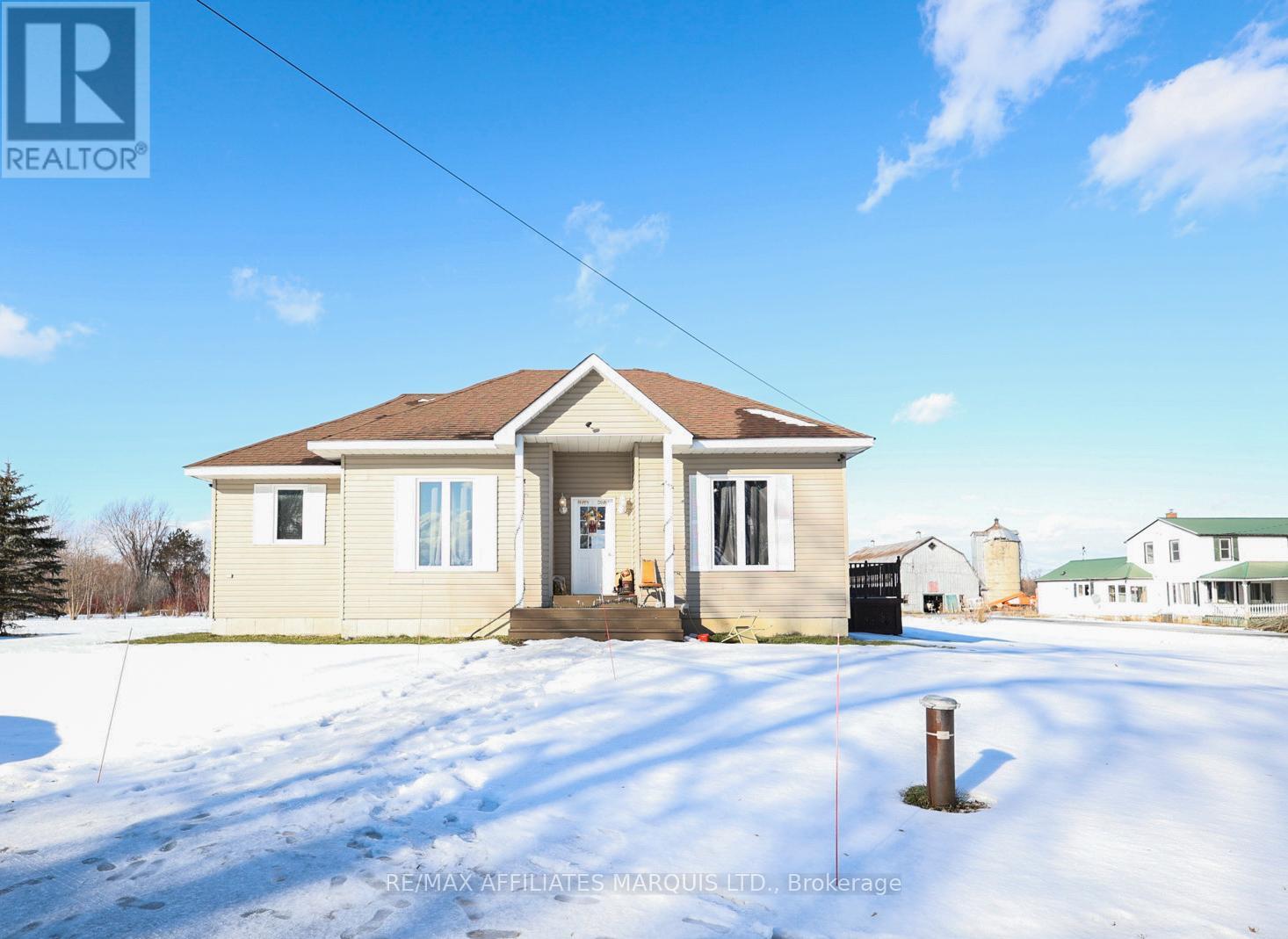 19249 County Road 2 Road, South Glengarry, Ontario  K0C 2E0 - Photo 2 - X12693788